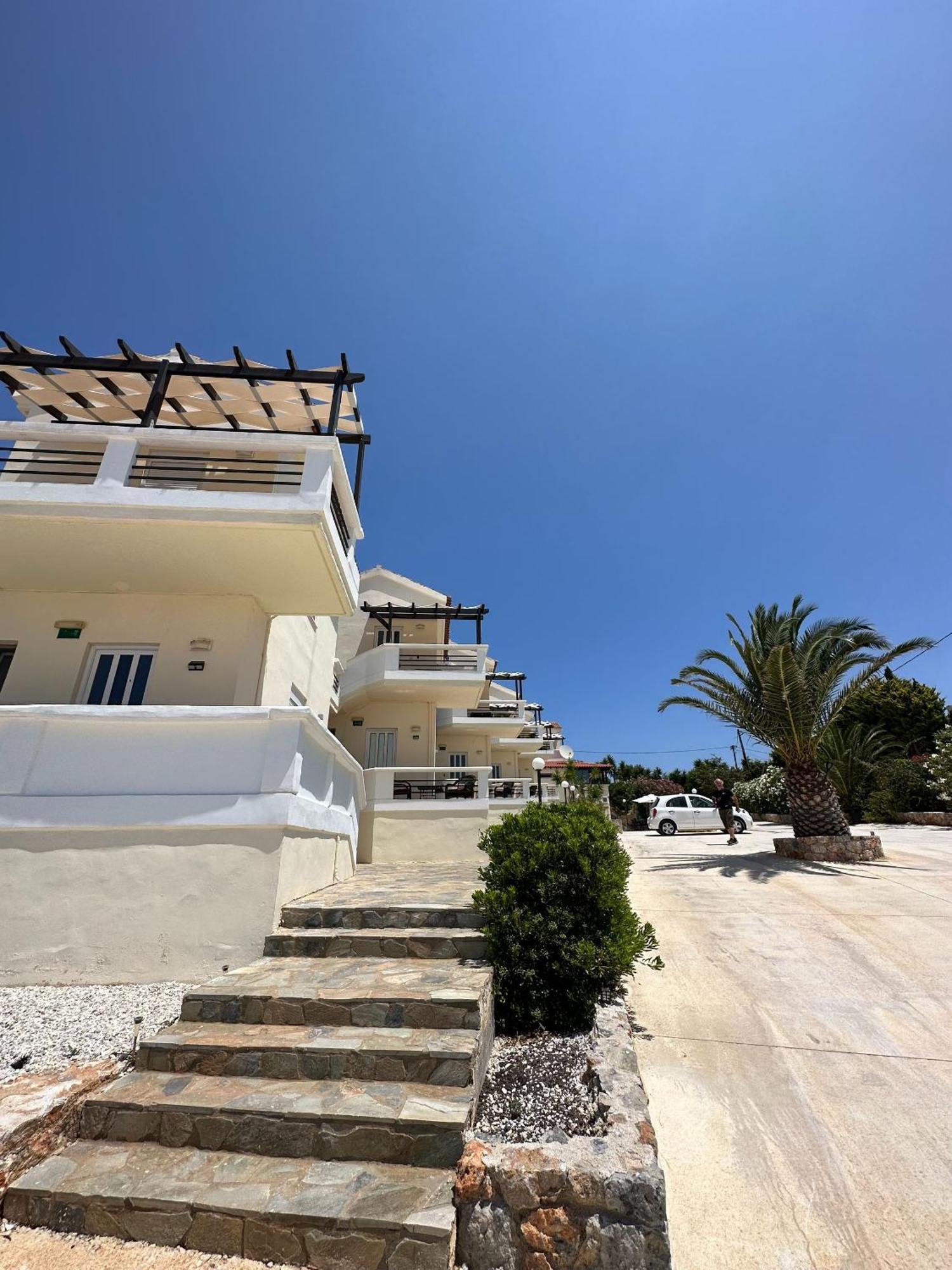 Tersanas Beach Lodges Экстерьер фото